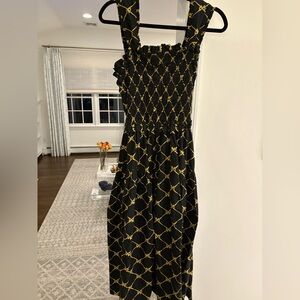 Adorable, fun and comfortable woven dress!